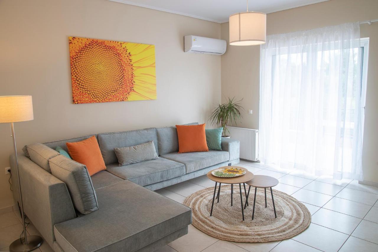 Helios: Charming Beach Home Next To Crystal Waters Nea Makri Ngoại thất bức ảnh